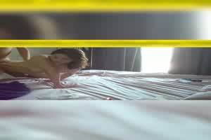 约三里屯大奶英语老师到家里打炮  背景图片