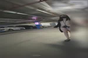 嫩屄少女冯姗姗户外露出母狗调教  背景图片