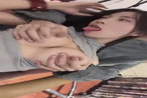 奶凶大人LoveMyDaddy_DL 有舌环的女人最色  背景图片