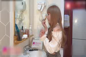 杏吧 美酱 拜金女孩代替闺蜜相亲主动献身富二代  背景图片