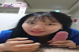 【吃瓜猛料】韩国艺术综合大学学生朴妮麦视频流出  背景图片