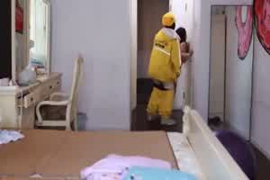 拔吊无情 外卖员精力旺盛强制性爱  背景图片