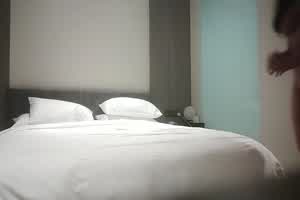 加藤鹰手法淫水横流，巨乳可爱喷水反差婊  背景图片