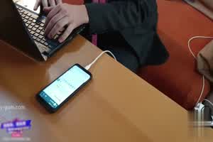 刘玥最新视频 饥渴女上司  背景图片