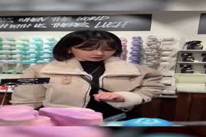 韩国高颜值名媛反差婊「sunwall」「韩善月」露脸性爱私拍和粉丝线下KTV玩淫乱的色情游戏  背景图片