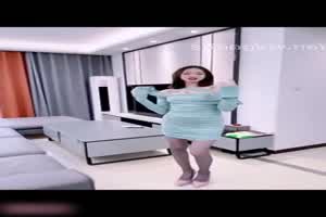 淫荡眼镜妹被富二代后入爆射精液糊满骚逼  背景图片