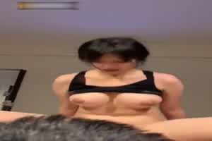 肉棒插入那一刻，就变成了母狗  背景图片