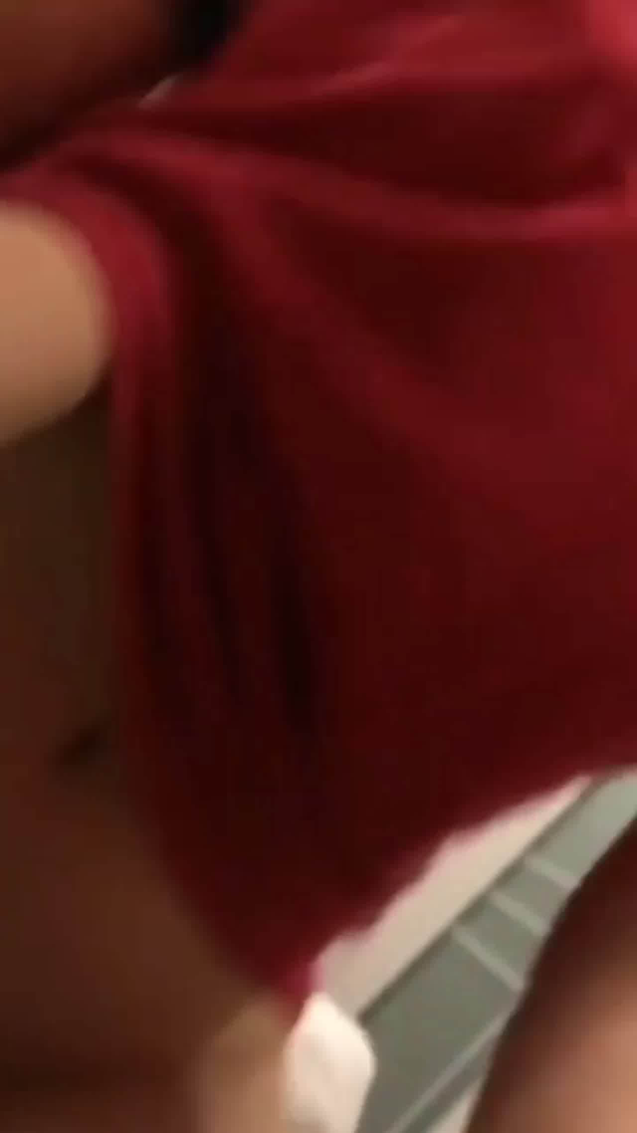  年纪不大发育超好的高中女学生 的剧照9