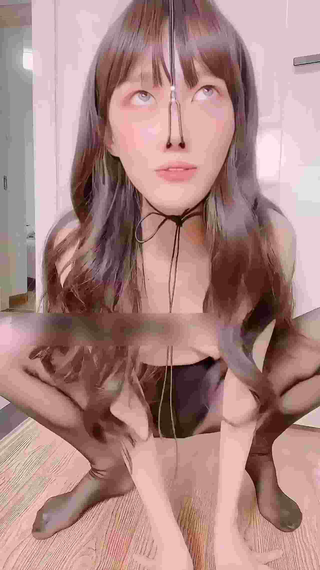  快看！有只母狗发情啦 的剧照2