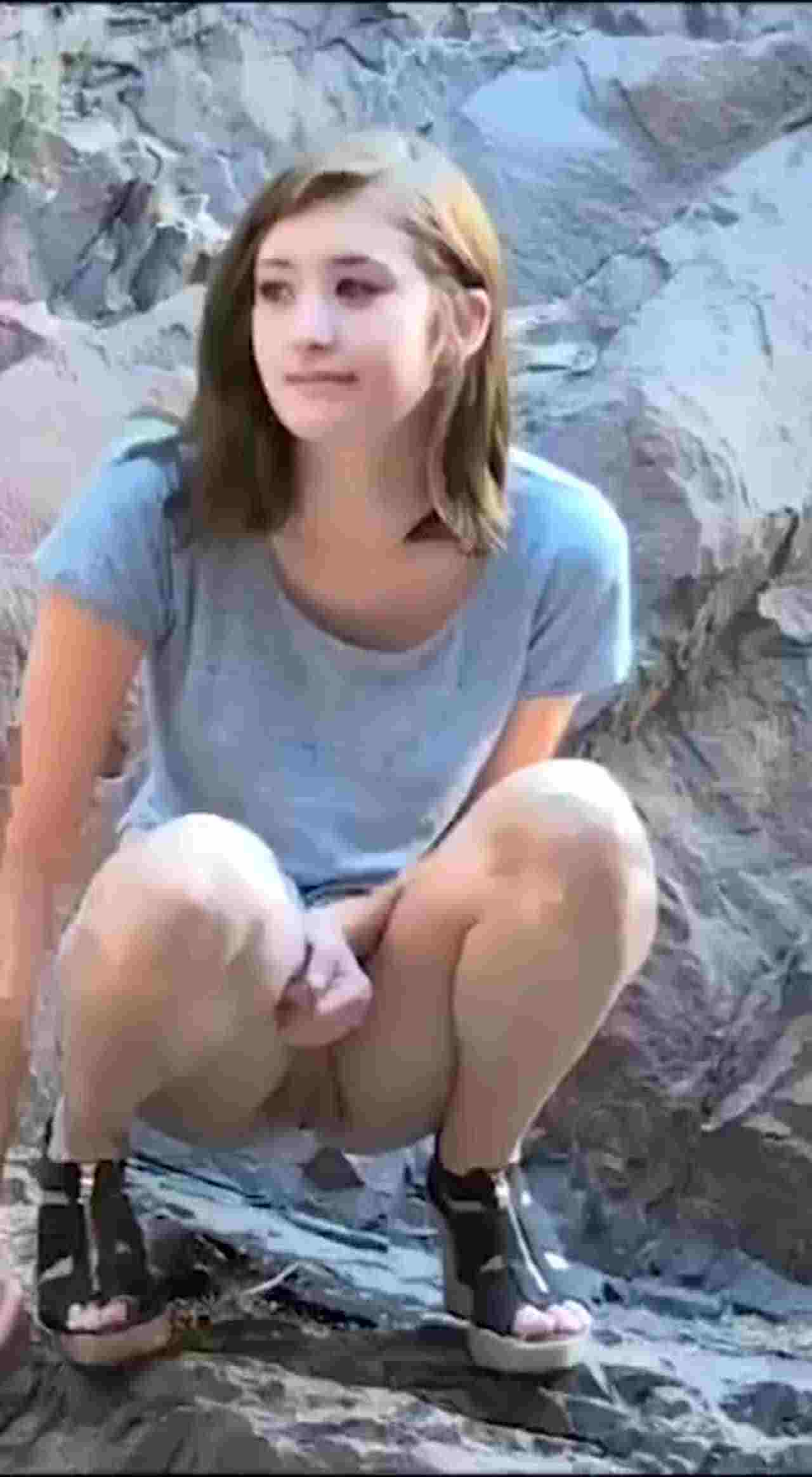  极品骚妹兔兔征友启事视频 的剧照5