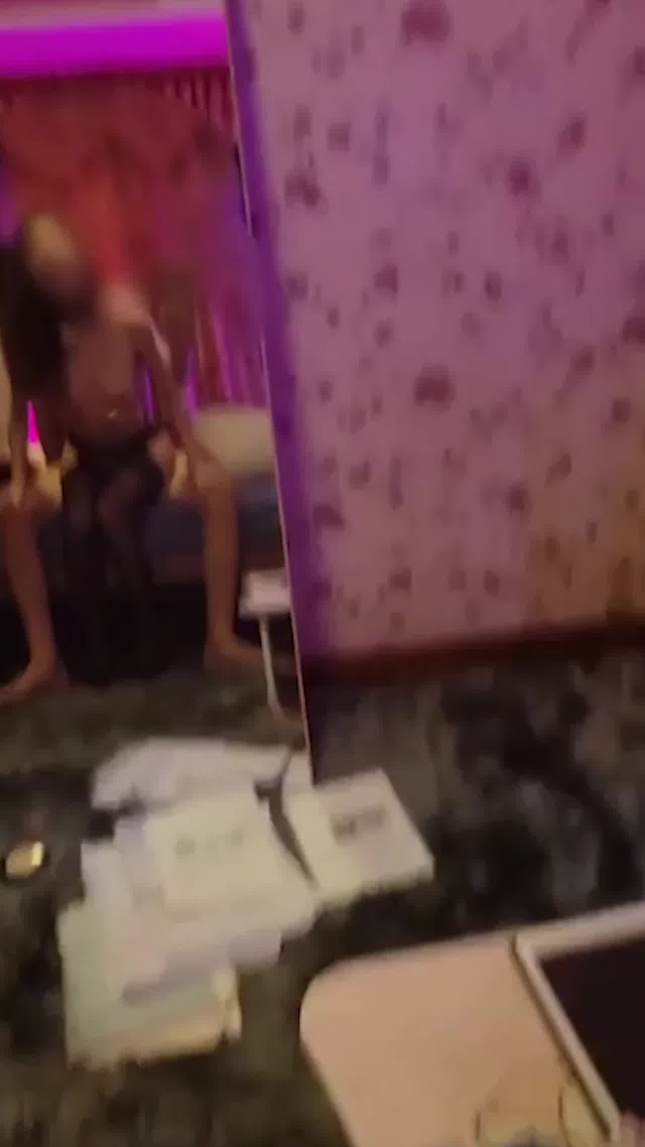  小二先生 教育极品学生妹 的剧照10