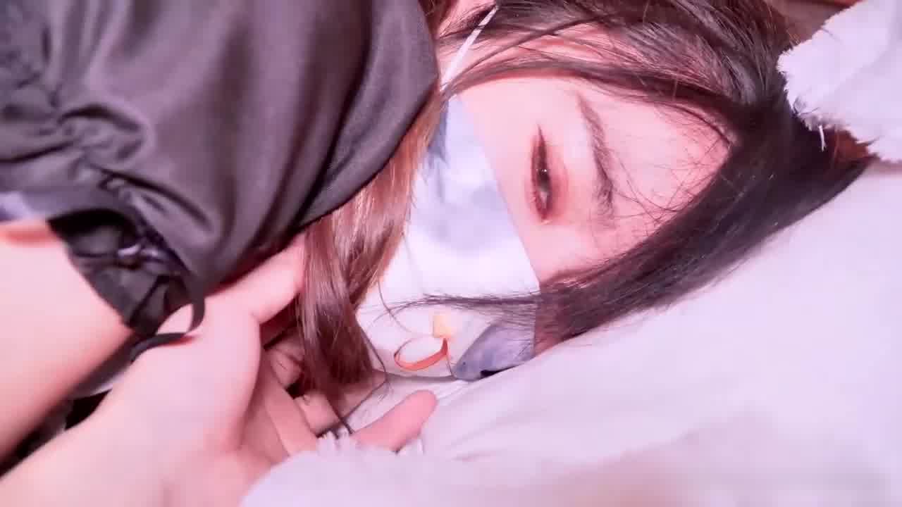  NANA 淘气女仆成了主人的性爱玩物 的剧照1