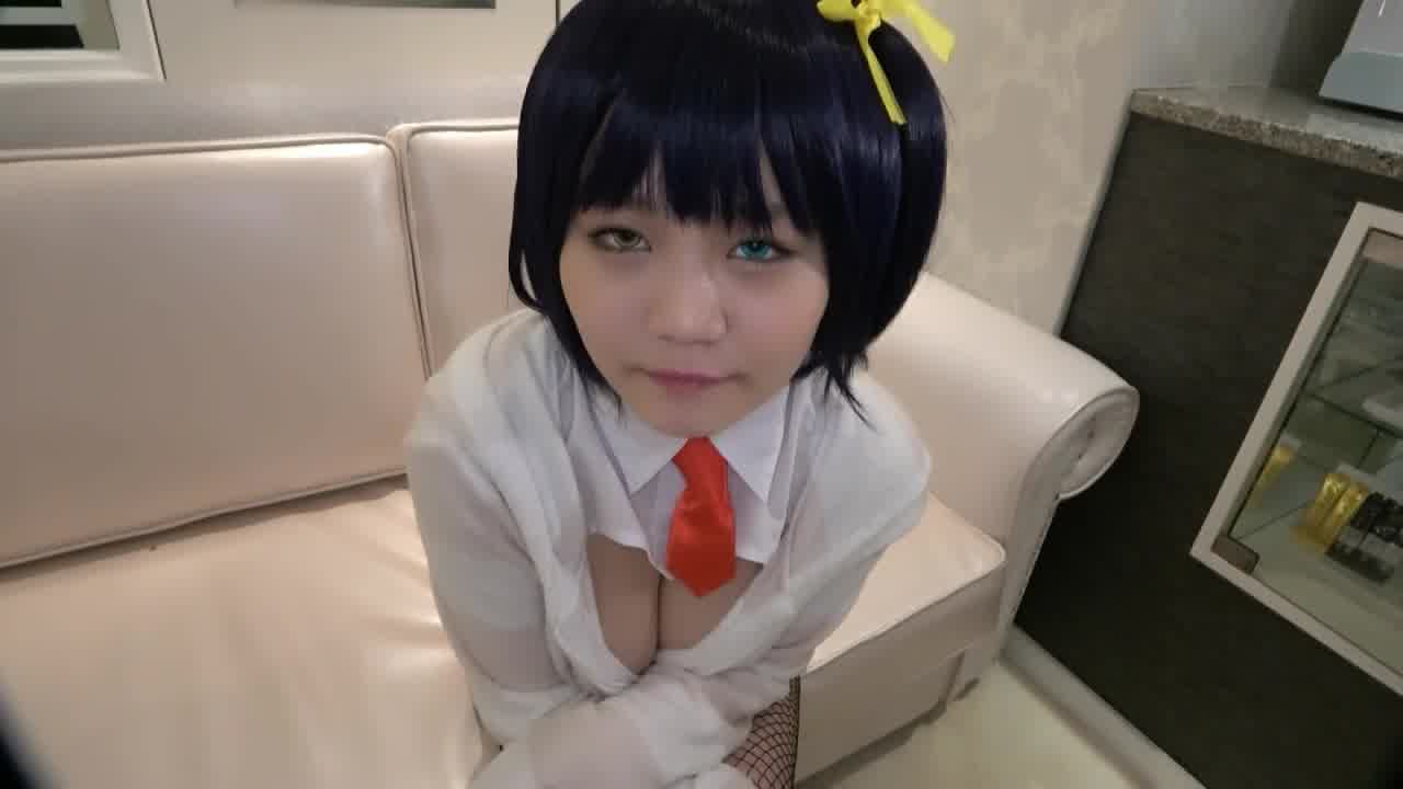  童颜巨乳！六花被勇太忽悠穿上了网袜就能开启邪王真眼，然后才发现被开启的却是自己的小雏穴? 的剧照8