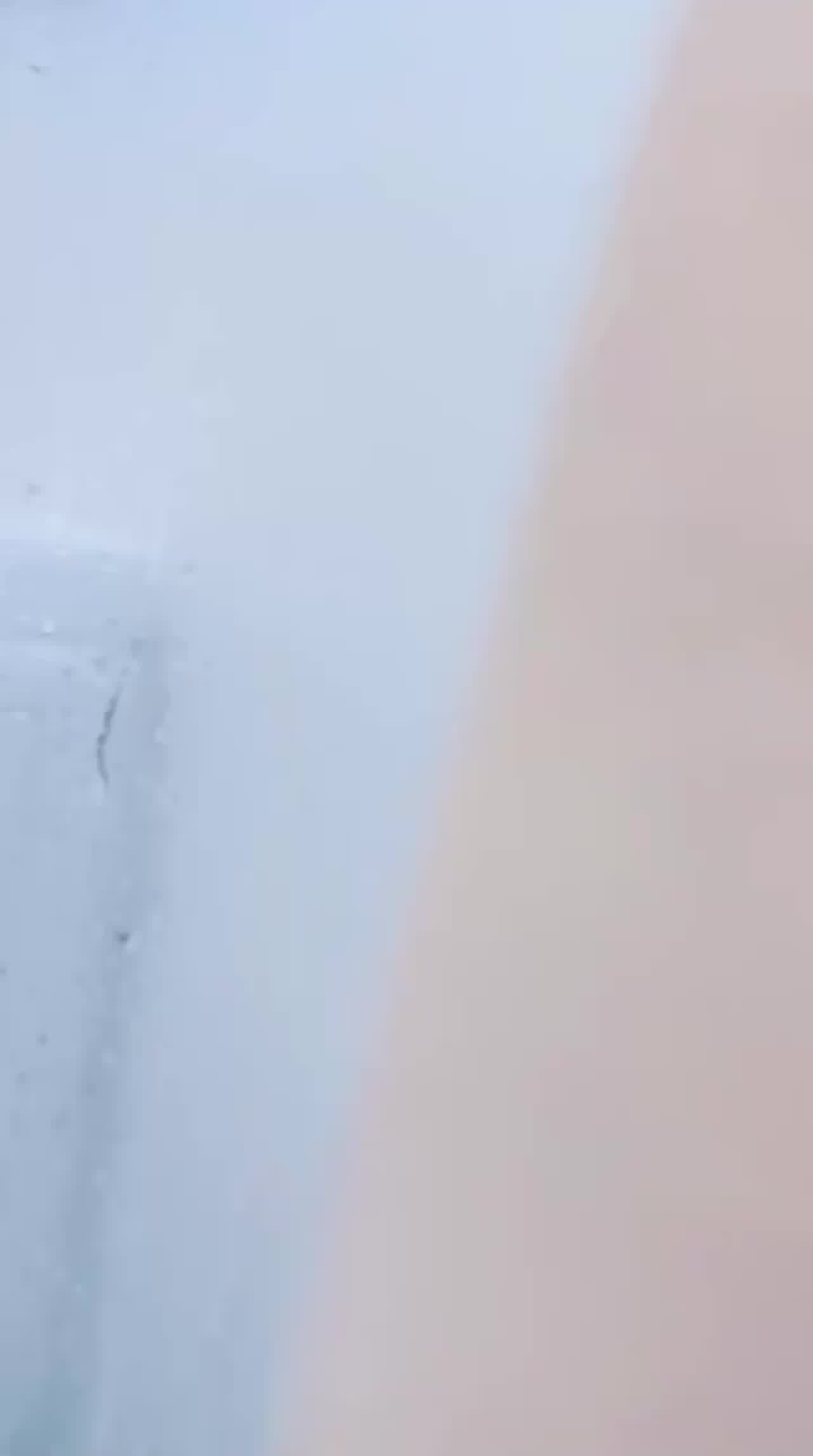  【真实强上在洗澡的炮友】有了男友之后就不愿意打炮，暴力强推了半天才得逞，射了好多精液在她的嫩穴上 的剧照10