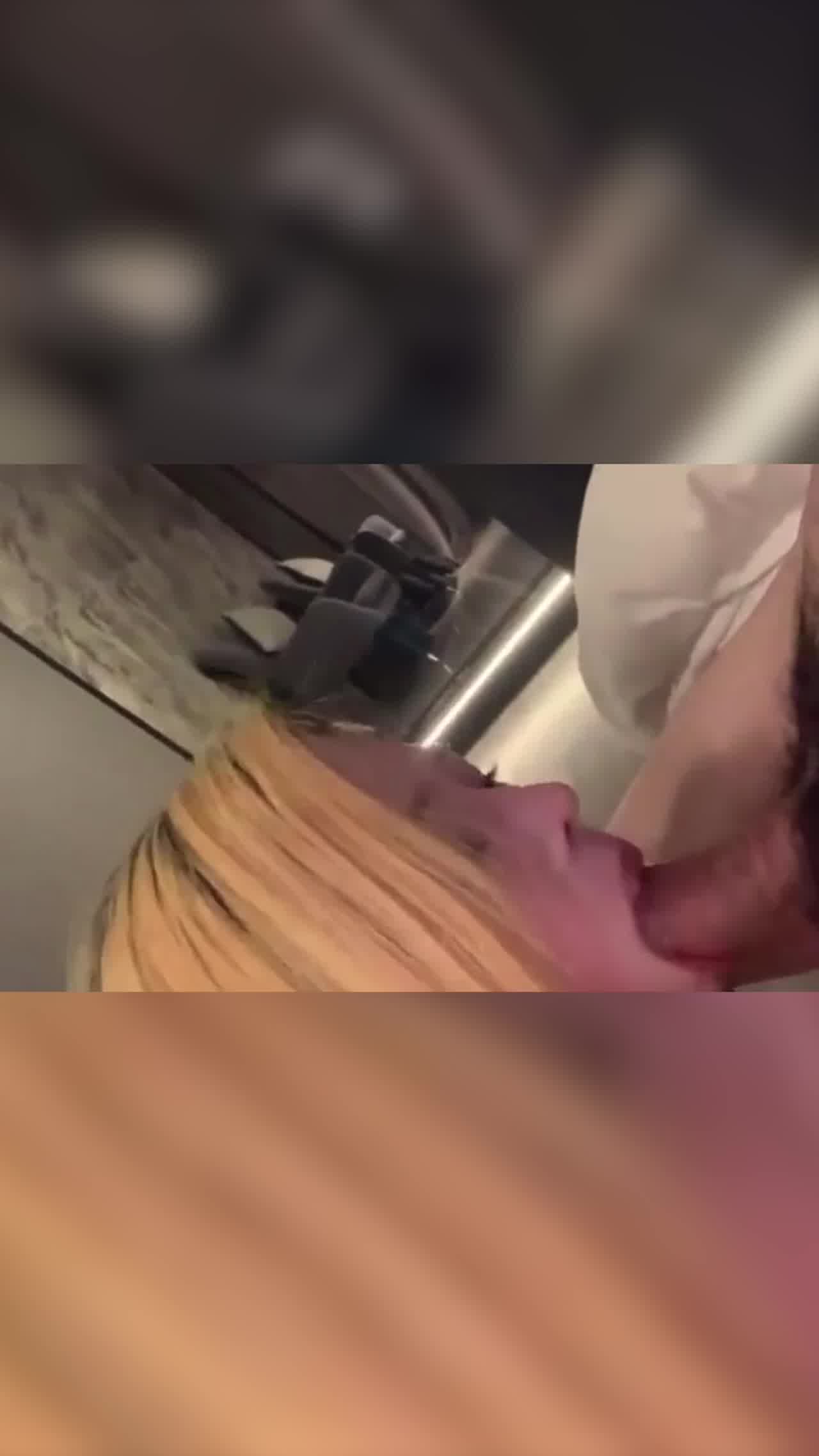  推特Dogking 约了金发妹激情啪啪 的剧照7