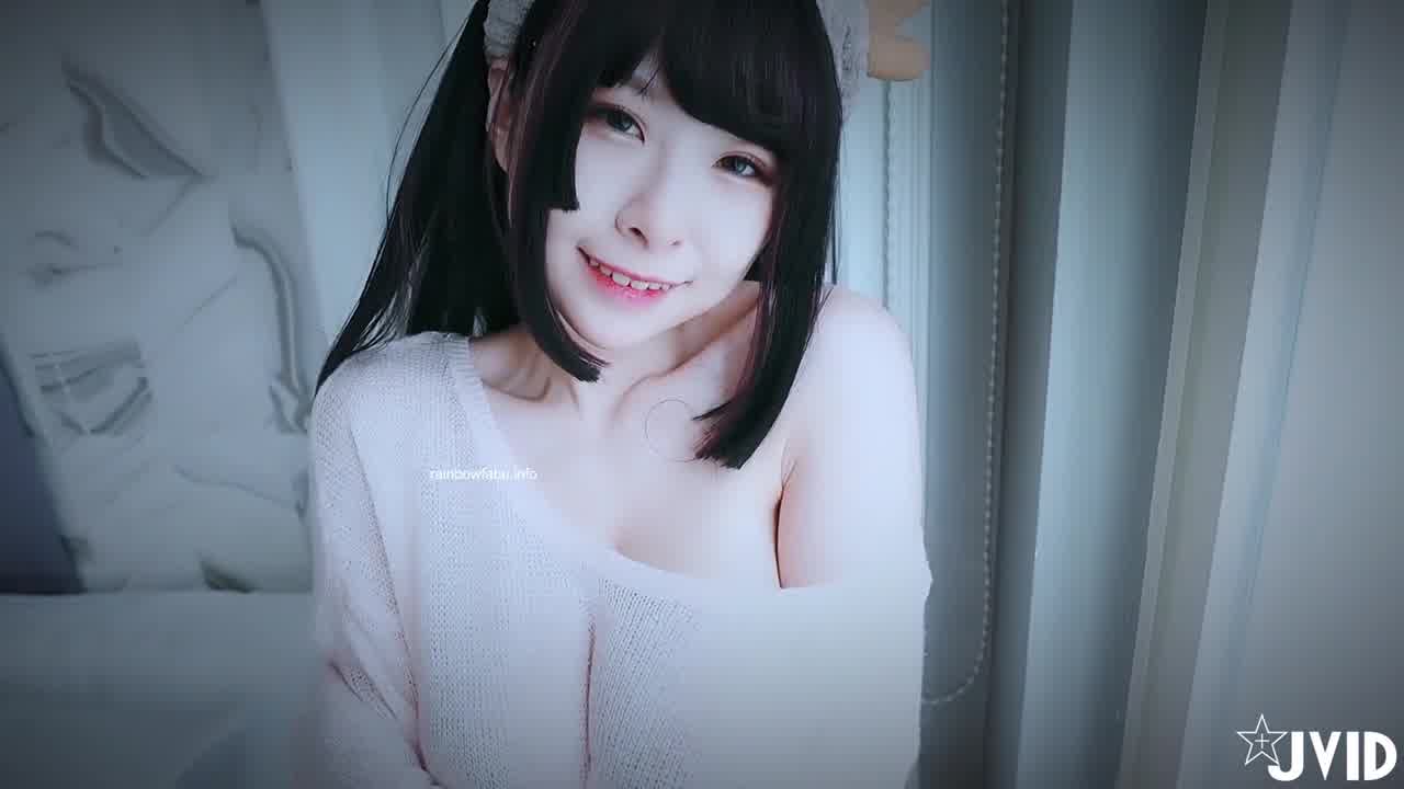  jvid 雪白小鹿那对巨乳若隐若现 的剧照1