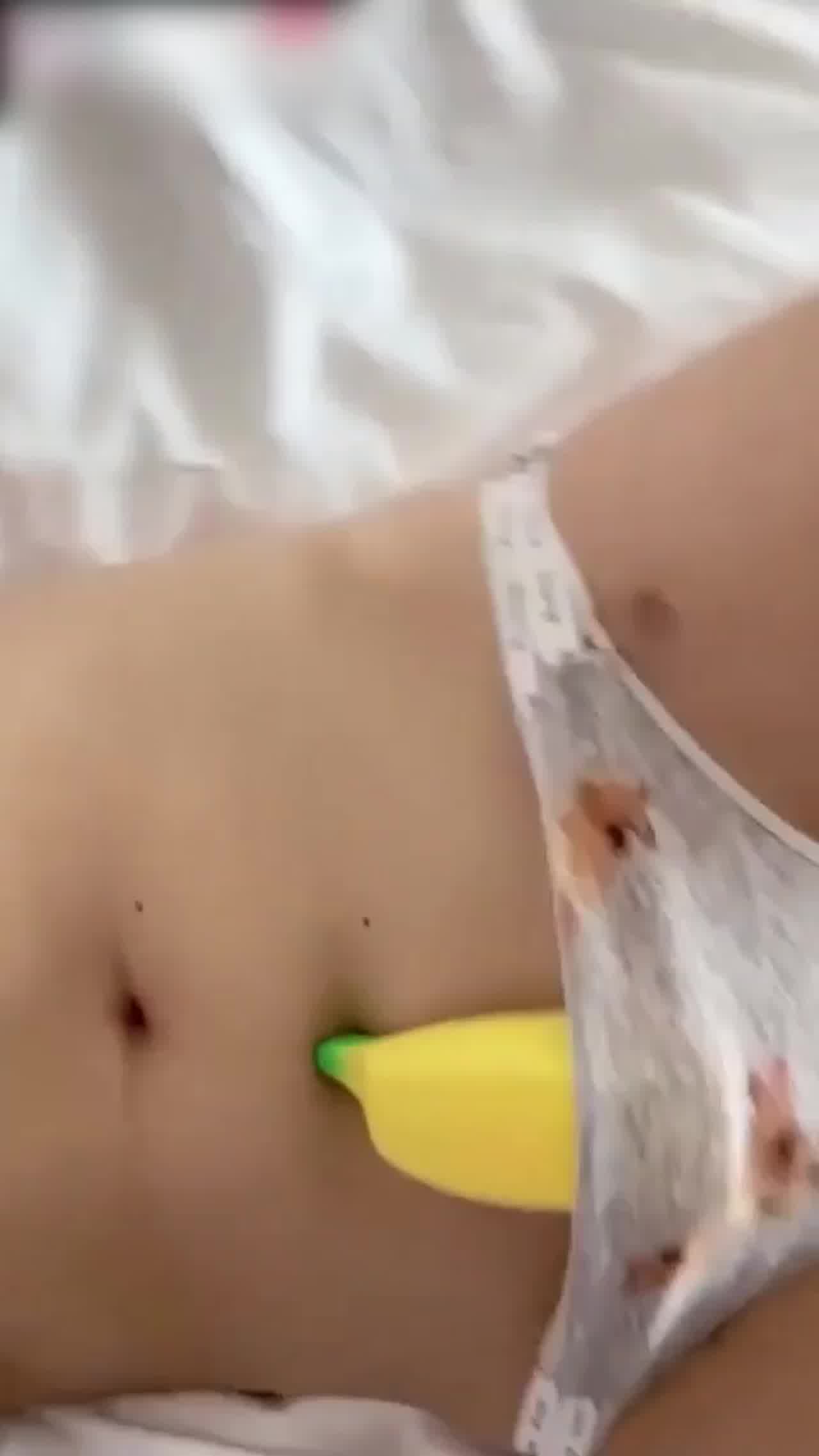  91大神 帮美女小蛋糕挤奶油 的剧照6