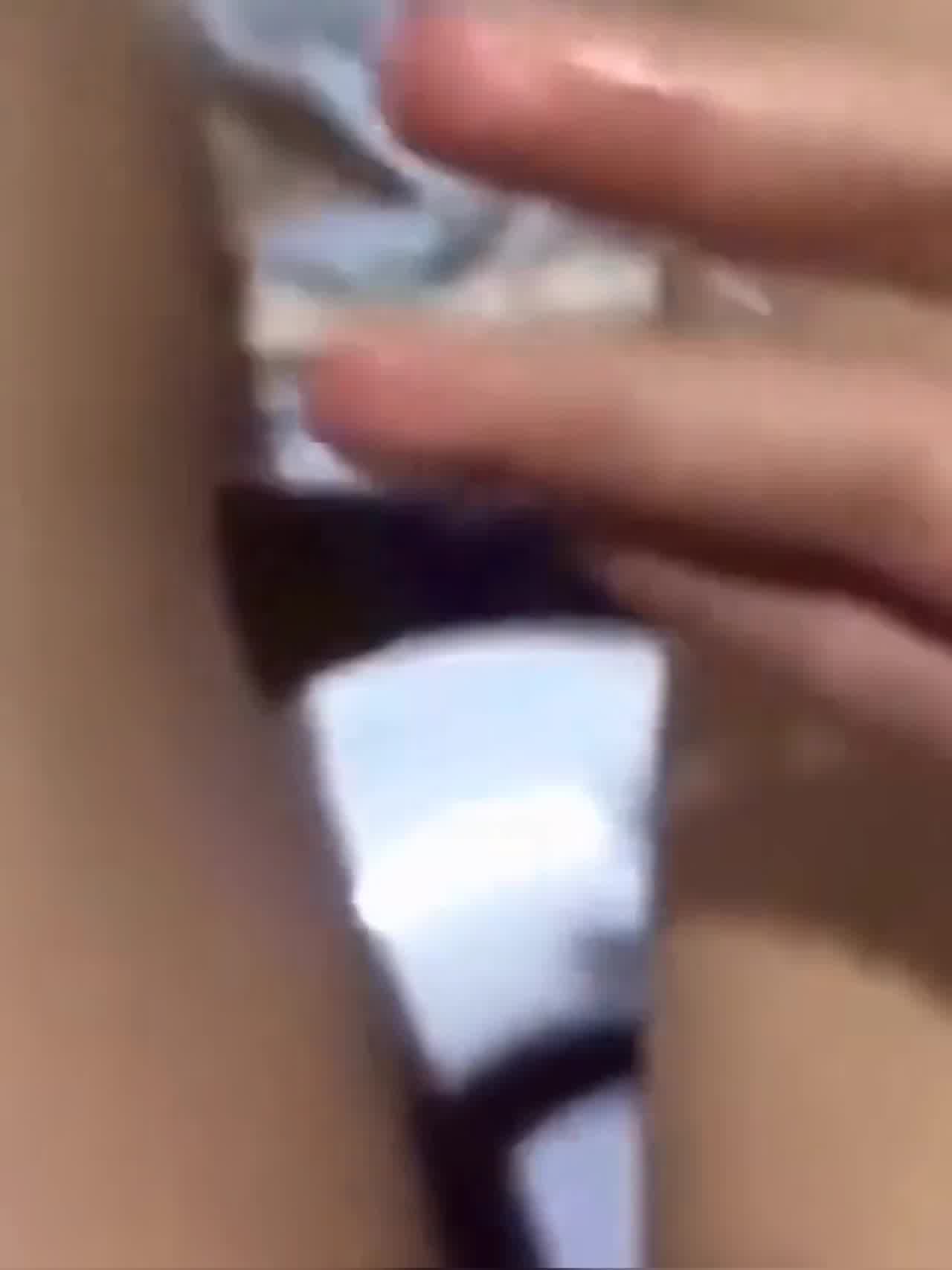  哥哥说想看我揉奶，揉着揉着就想扣了 的剧照7