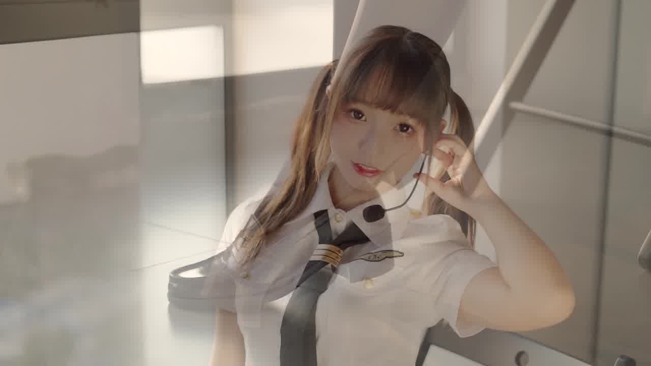  神楽坂真冬 下班后的站务员少女原味黑丝美足 的剧照6