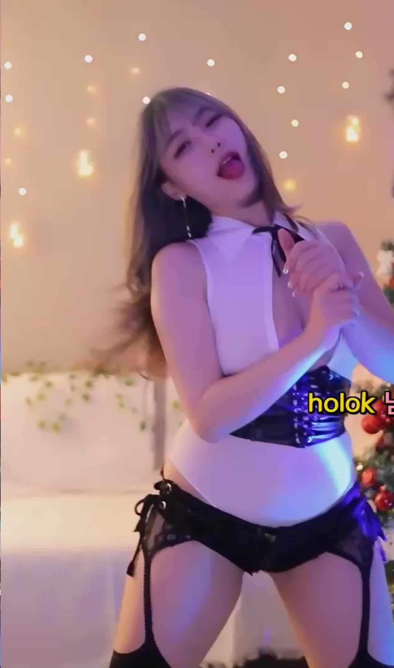  韩国主播骚气十足大跳艳舞 的剧照6