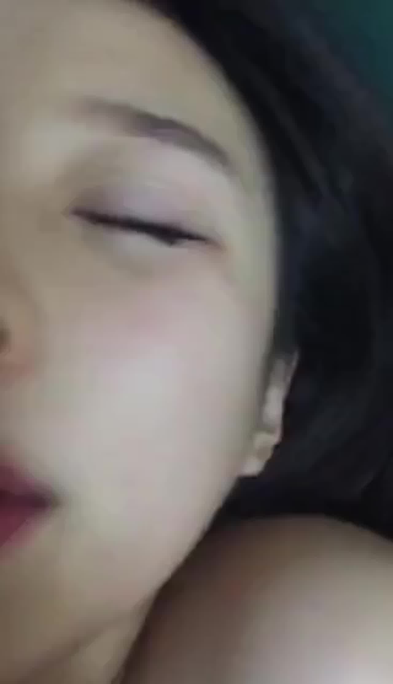  小姨子真骚让人欲罢不能 的剧照1