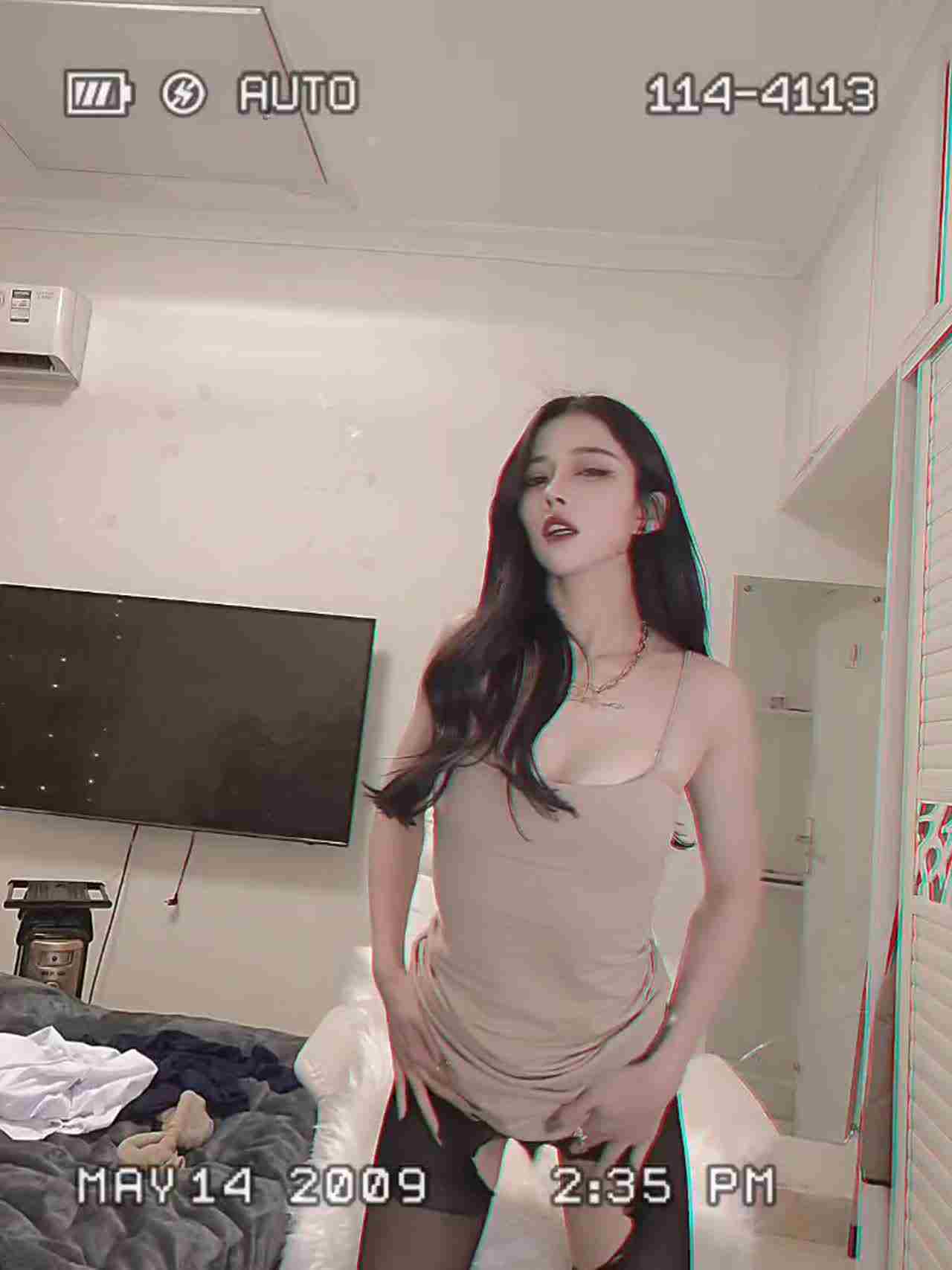  回顾千禧年混血女神的淫荡日记 的剧照6