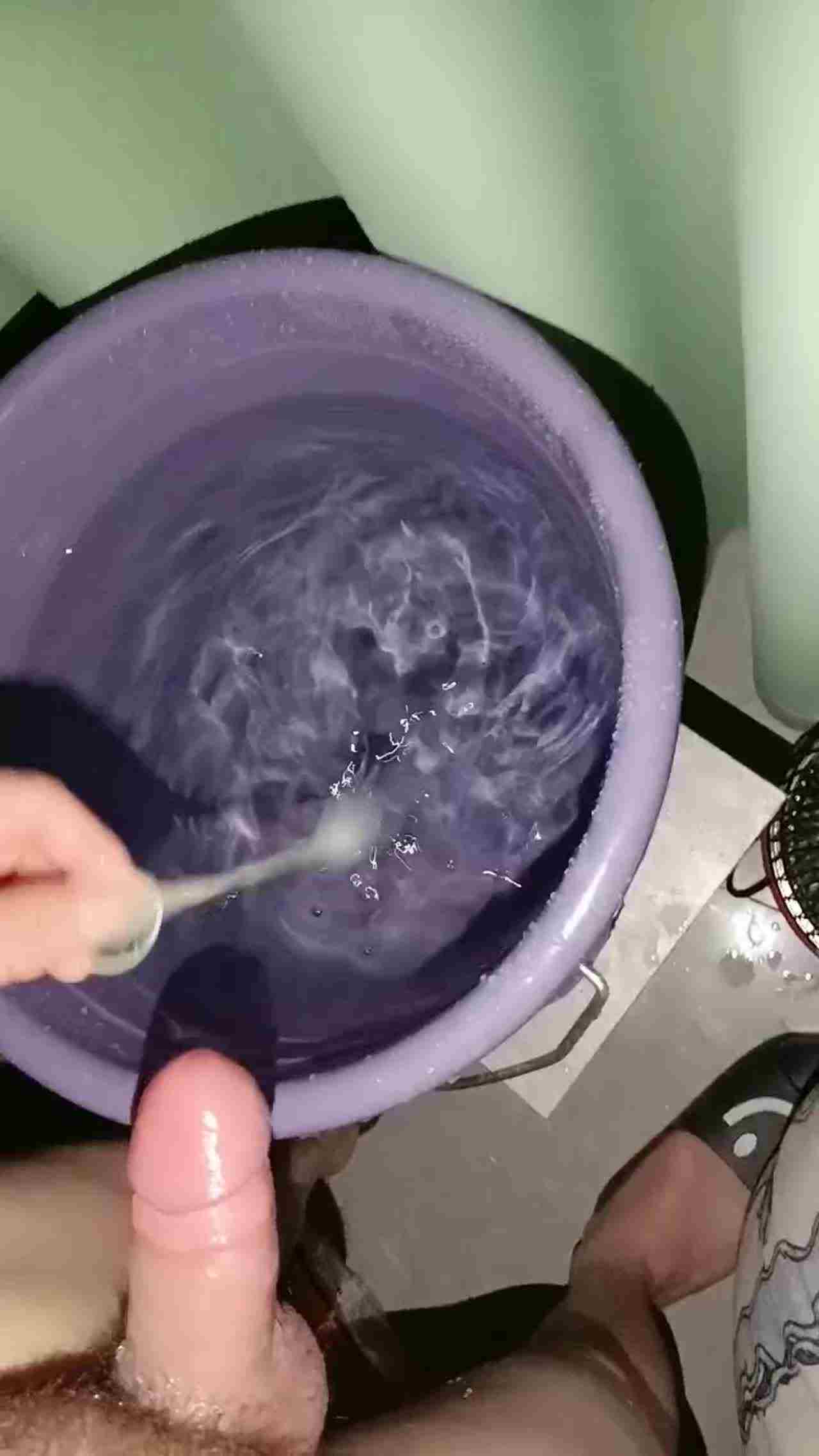  对白有趣！操宝贝的逼嘴里喊着不要 内射身体却很诚实爱上肉棒了！ 的剧照10