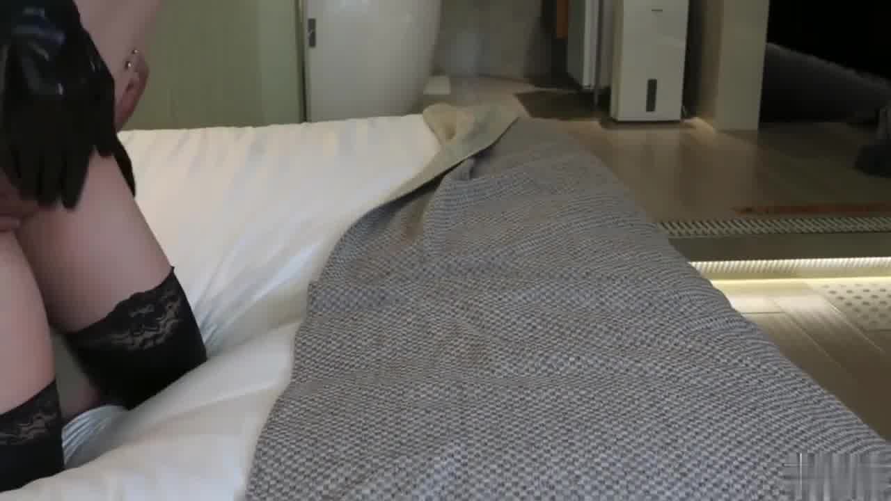  情色摄影大师【魅魔美少女】cosplay第一视角啪啪销魂淫叫 的剧照9