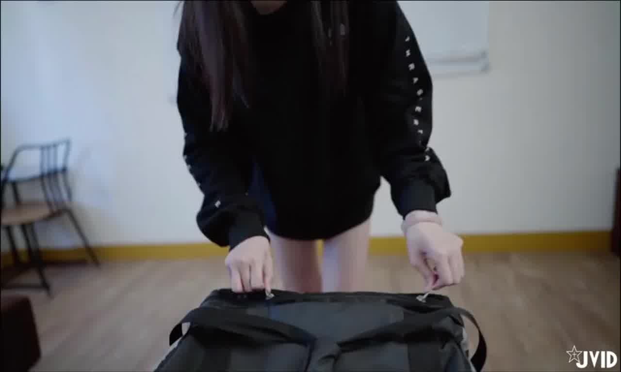  JVID最新解锁极品颜值机车外送员《亲亲》的爱液直送 的剧照10