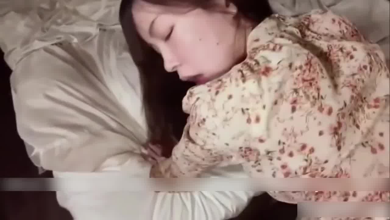  少妇刚刚见面就把小伙榨干 的剧照3