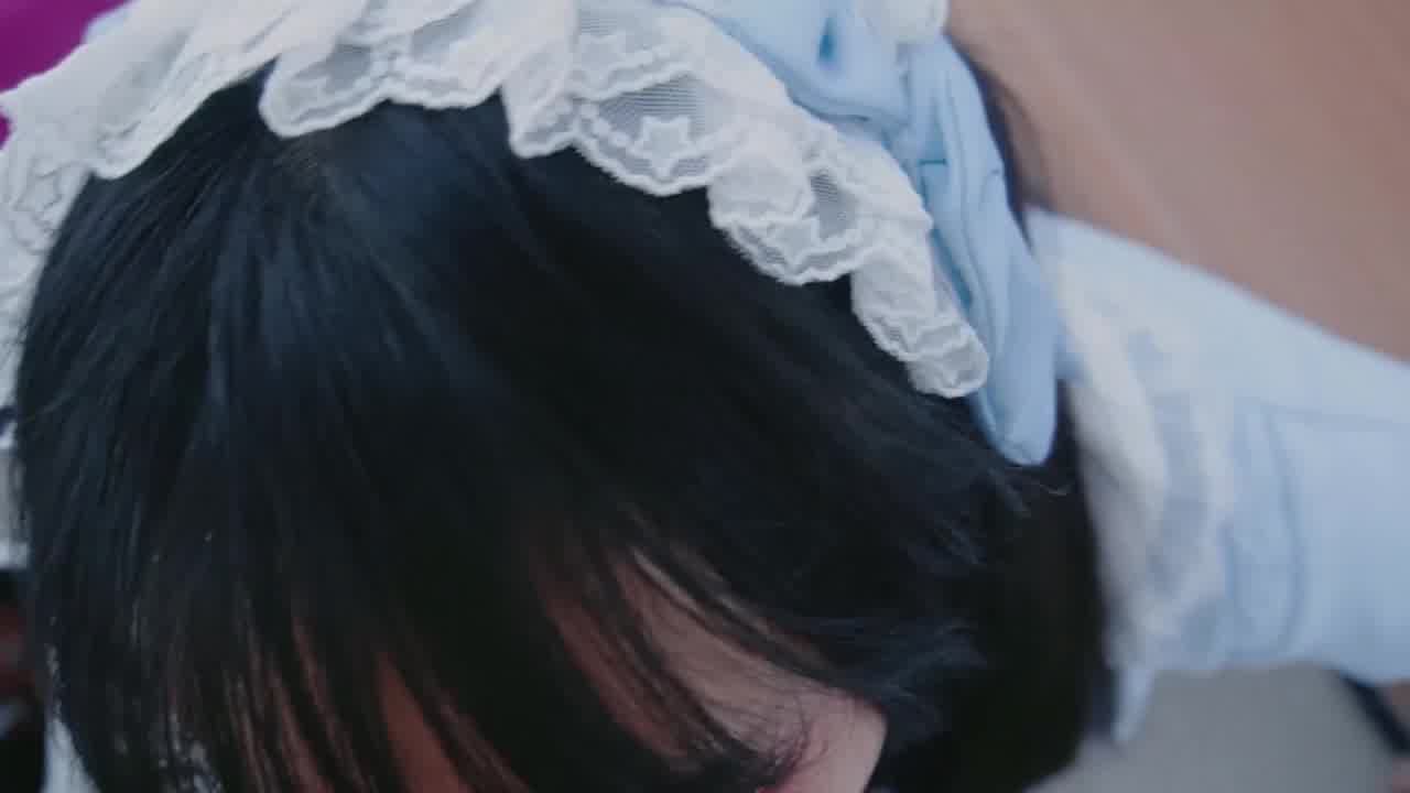  洛丽塔母狗摩天轮里口交吞精 的剧照6