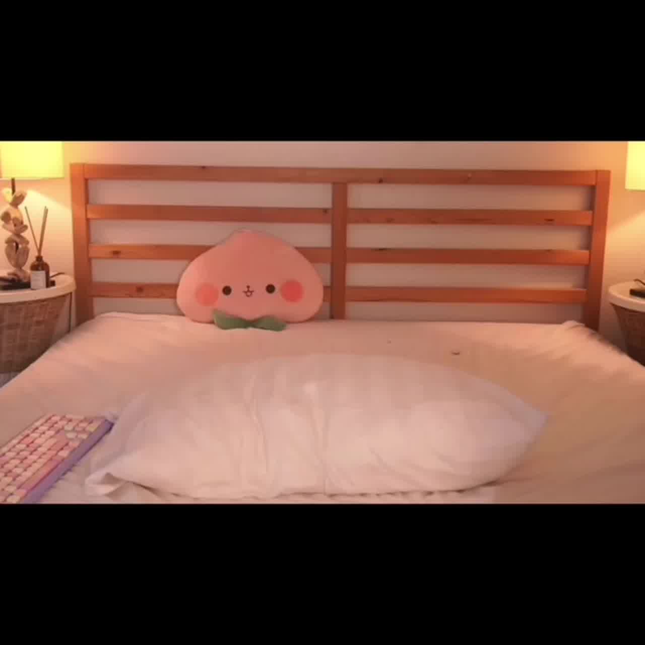  粉嫩淫荡女 的剧照5