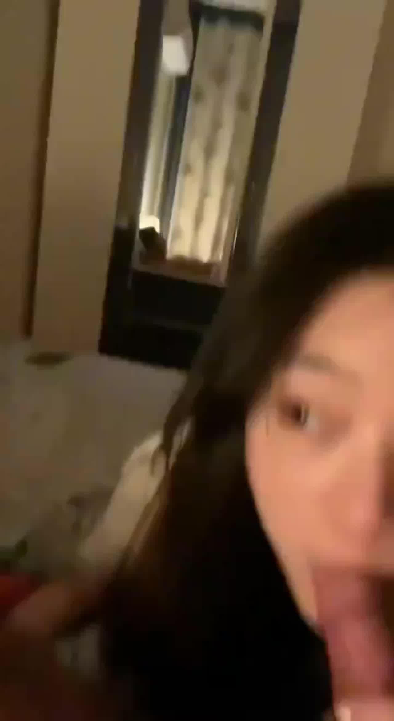  她为什么要在这个时候问这样的问题？ 的剧照2