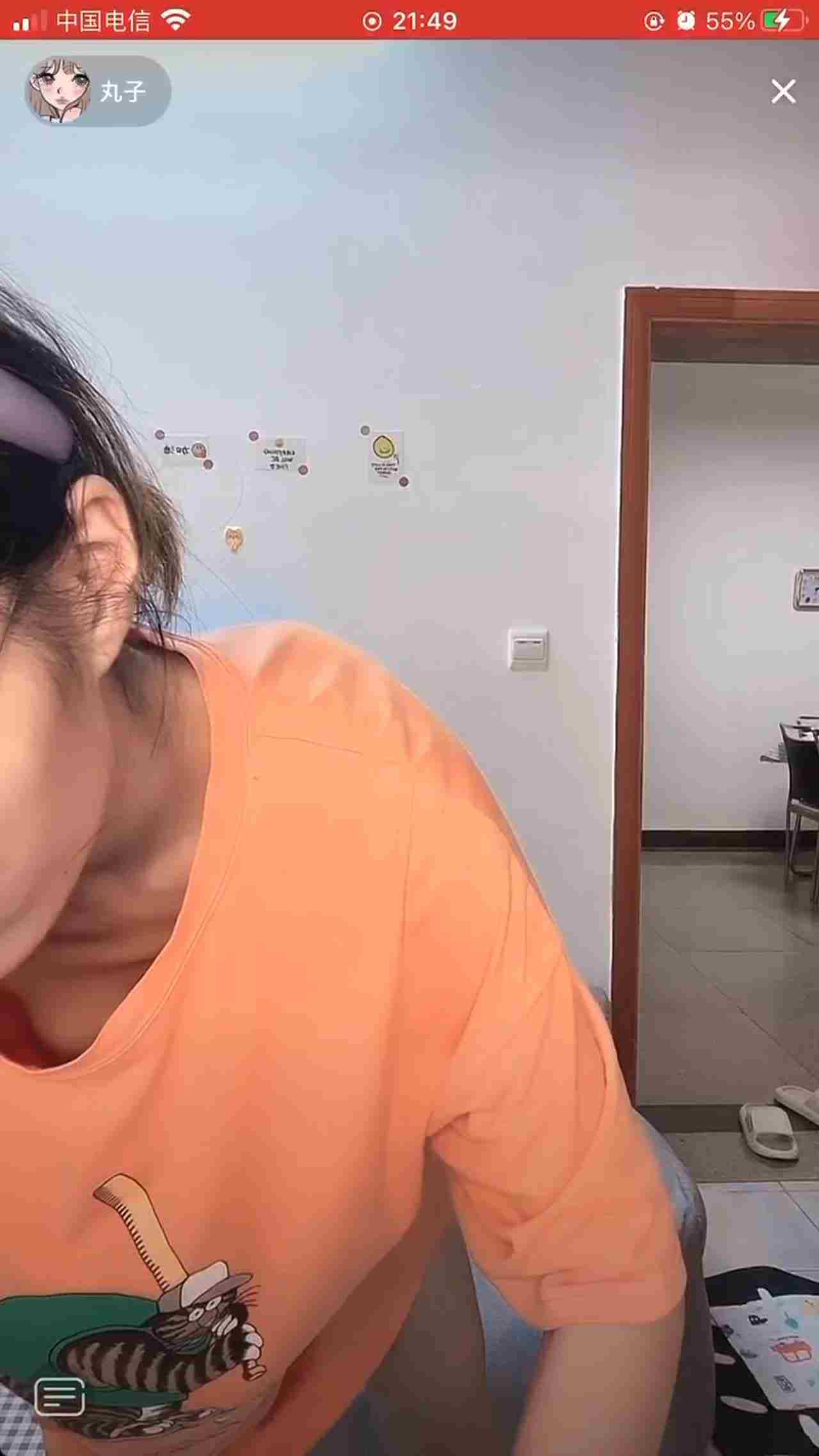  抖音快手走光系列-故意走光装无辜 的剧照3