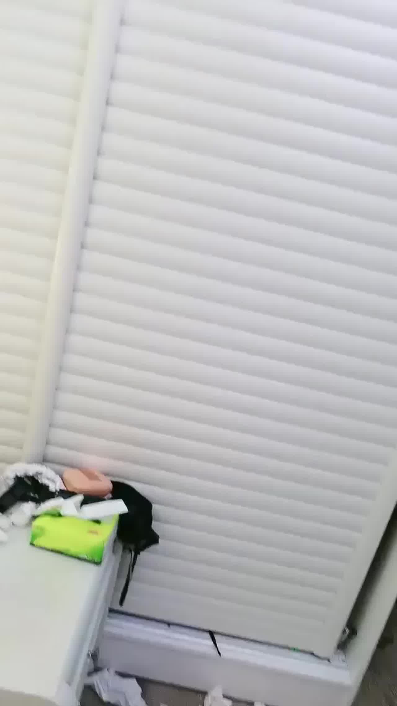  蜜汁爱爱 直播主把辣腿张到最开，用蜜汁喷满男人的脸 完整版 的剧照8