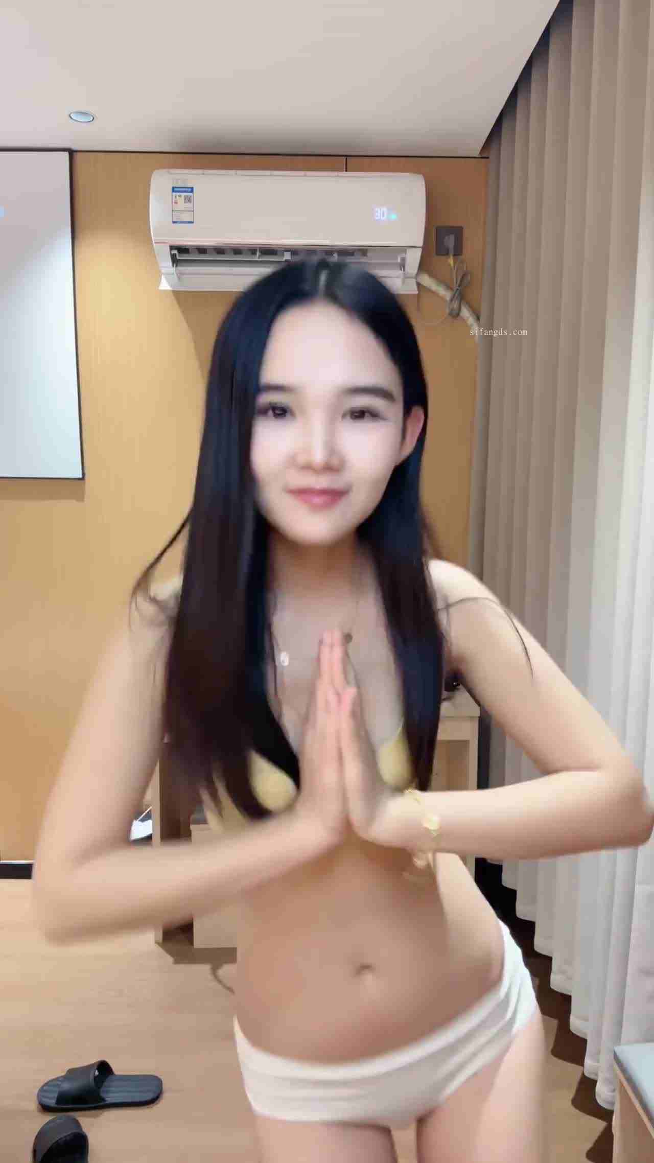  长腿母狗 肛交爆浆 无套硬干 的剧照8