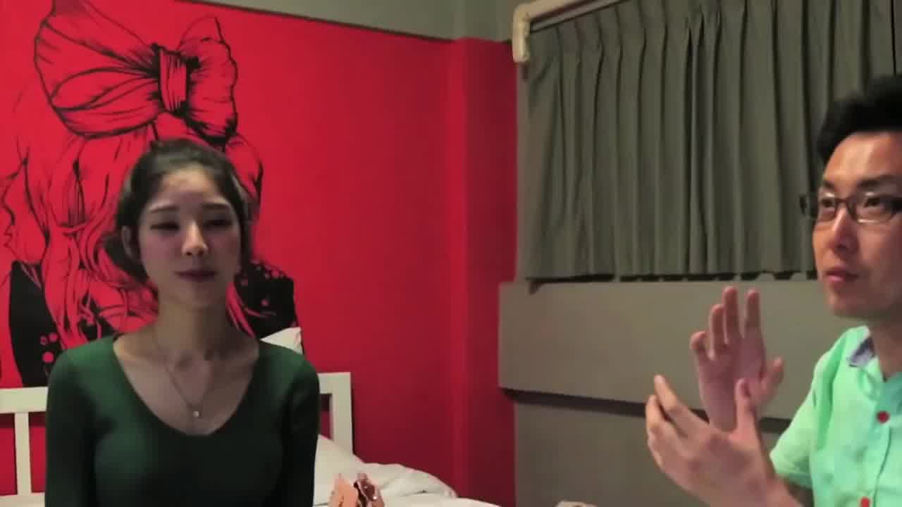  小鹏奇啪行第一季.第4集.1080P.S01E04.异国他乡与人妖小月陷入爱情，怎样啪啪啪？ 的剧照3