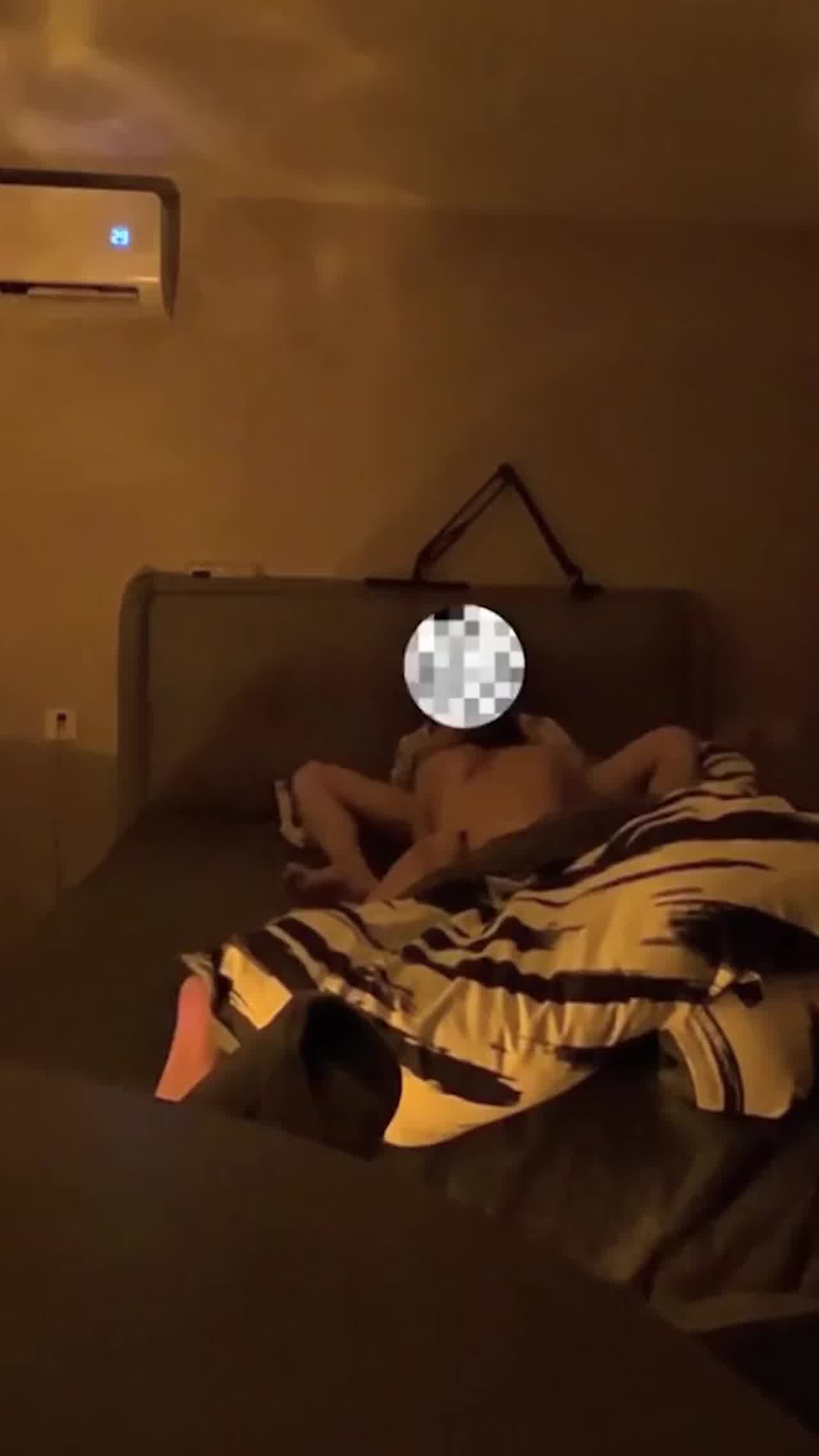  大神约啪大学艺校气质校花 的剧照1