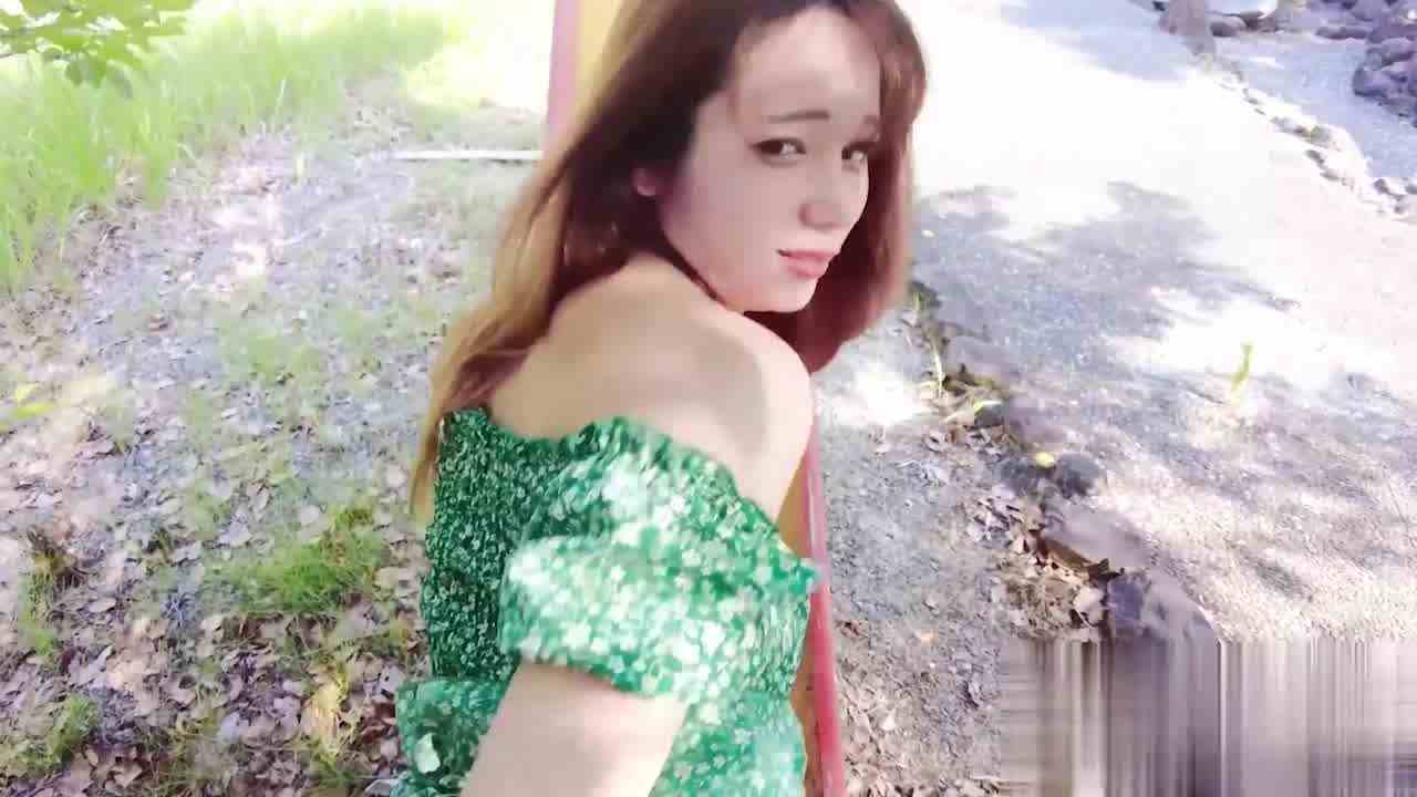  极品骚货女神Naomii在公园里打野炮内射小骚货很喜欢被人看到 的剧照5