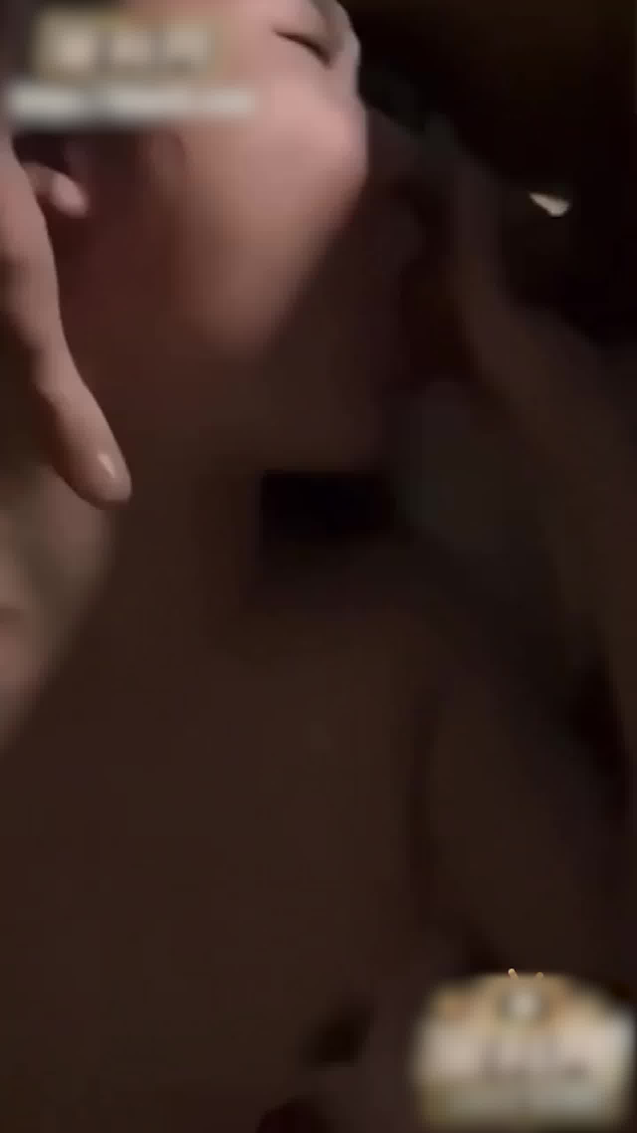  抖音百万粉丝网红 教母eliy 3p不雅视频流出 各种制服完美驾驭 双洞齐开 尽显母狗姿态 的剧照5