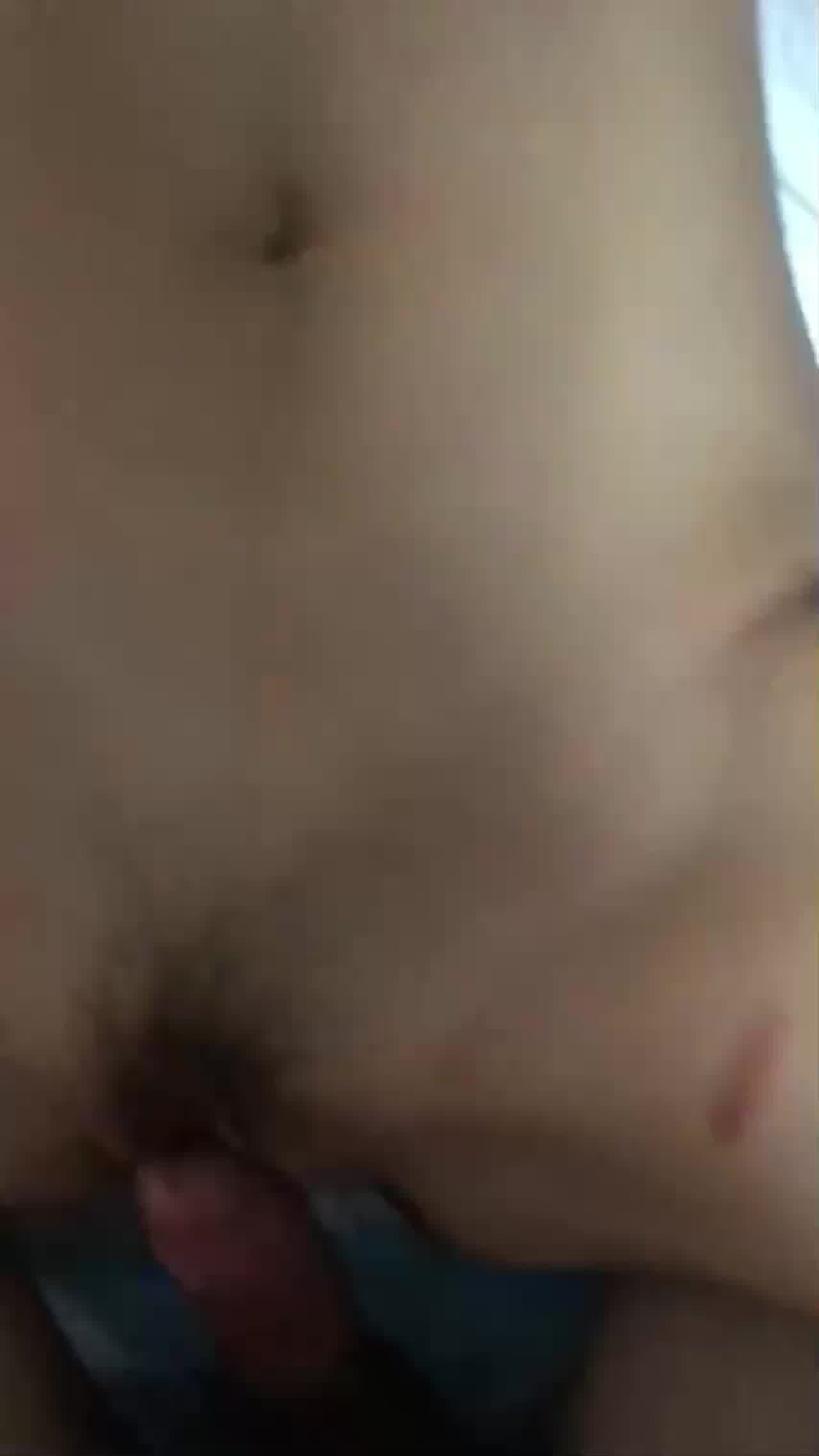  女友来月经了还想要，极度饥渴，'我要，插深一点‘，无套搞，弄得鸡巴都是血！ 的剧照9