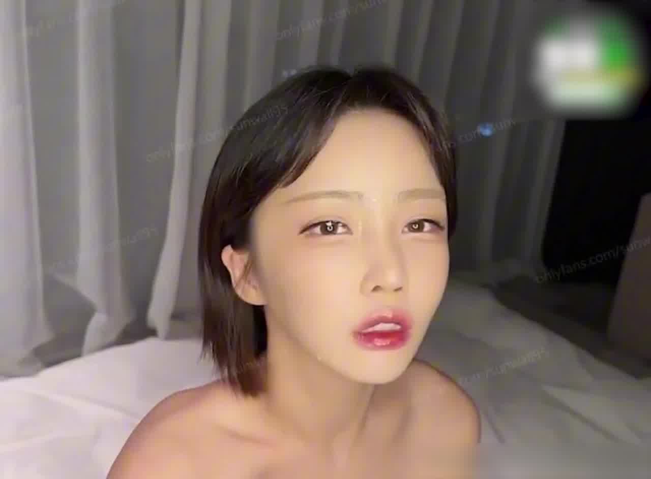  把我的女神射了一身白浆粉粉嫩嫩养颜美容 的剧照4