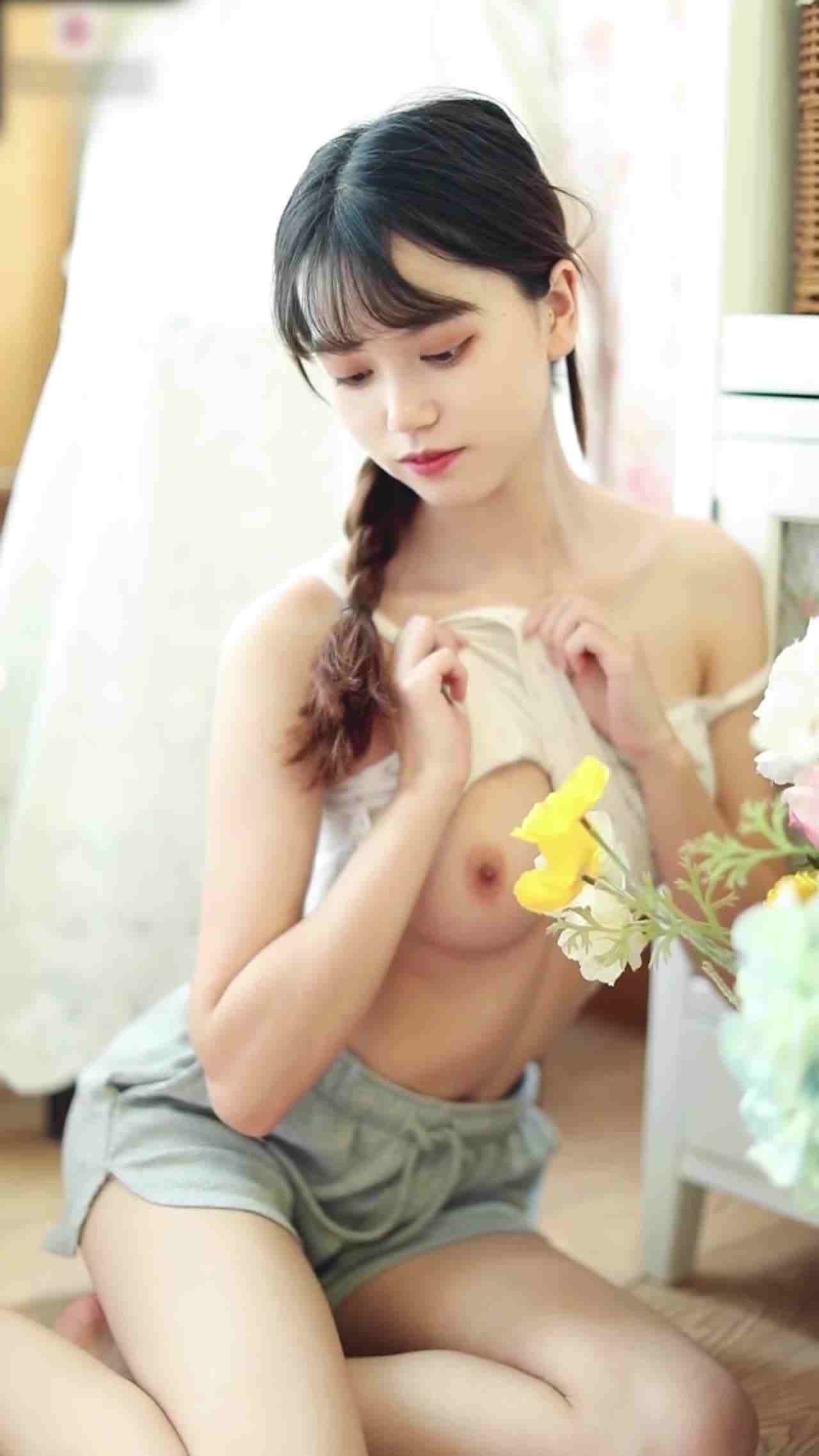  劳小白 清纯正妹高清写真 的剧照10