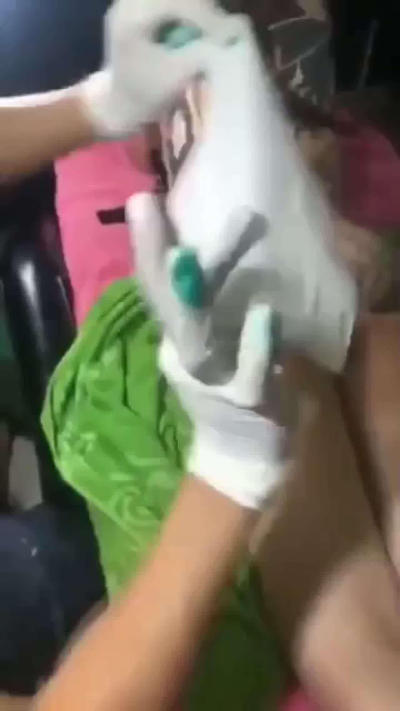  美女要纹身全身 的剧照3