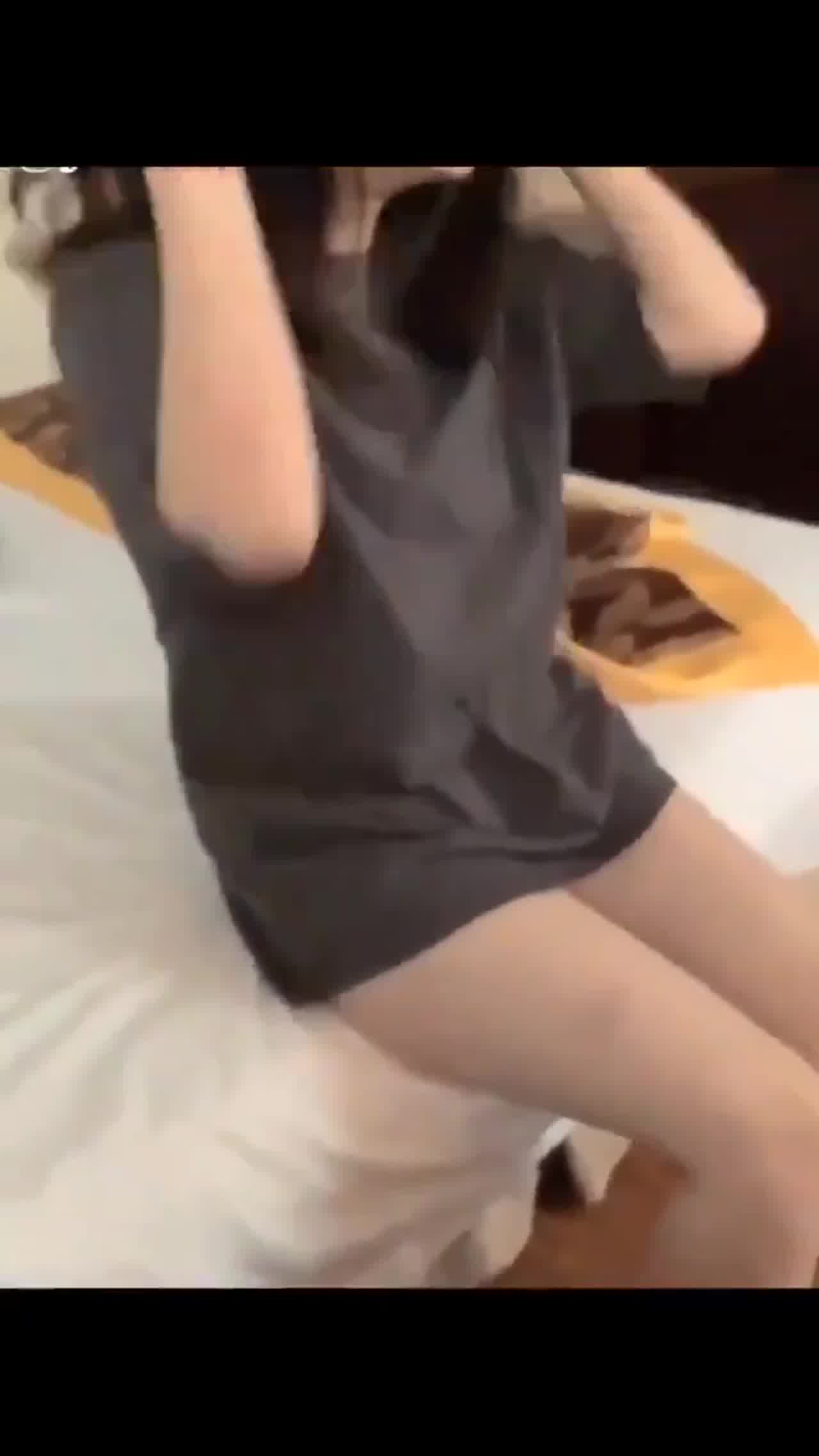  第一次约到的害羞大学生 的剧照6